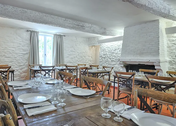 Domaine De Fraisse Hotel Leuc