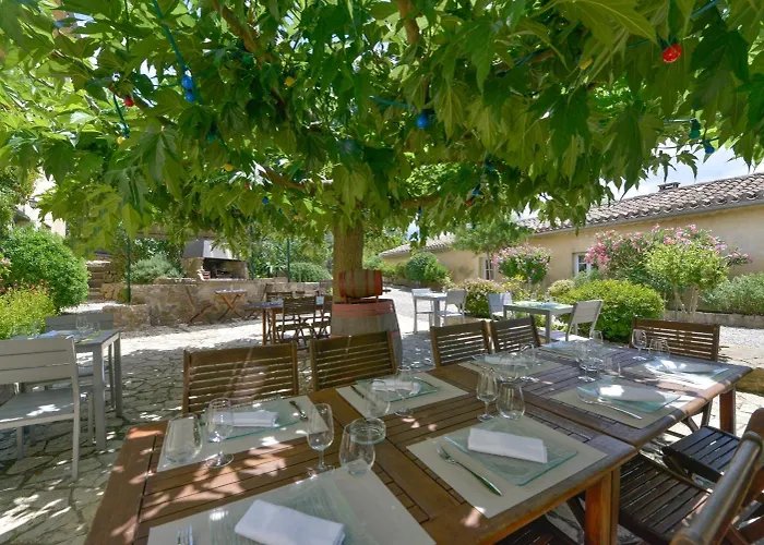 Hotel Domaine De Fraisse Leuc