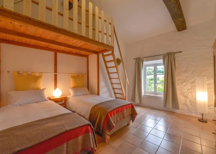 Hotel Domaine De Fraisse Leuc